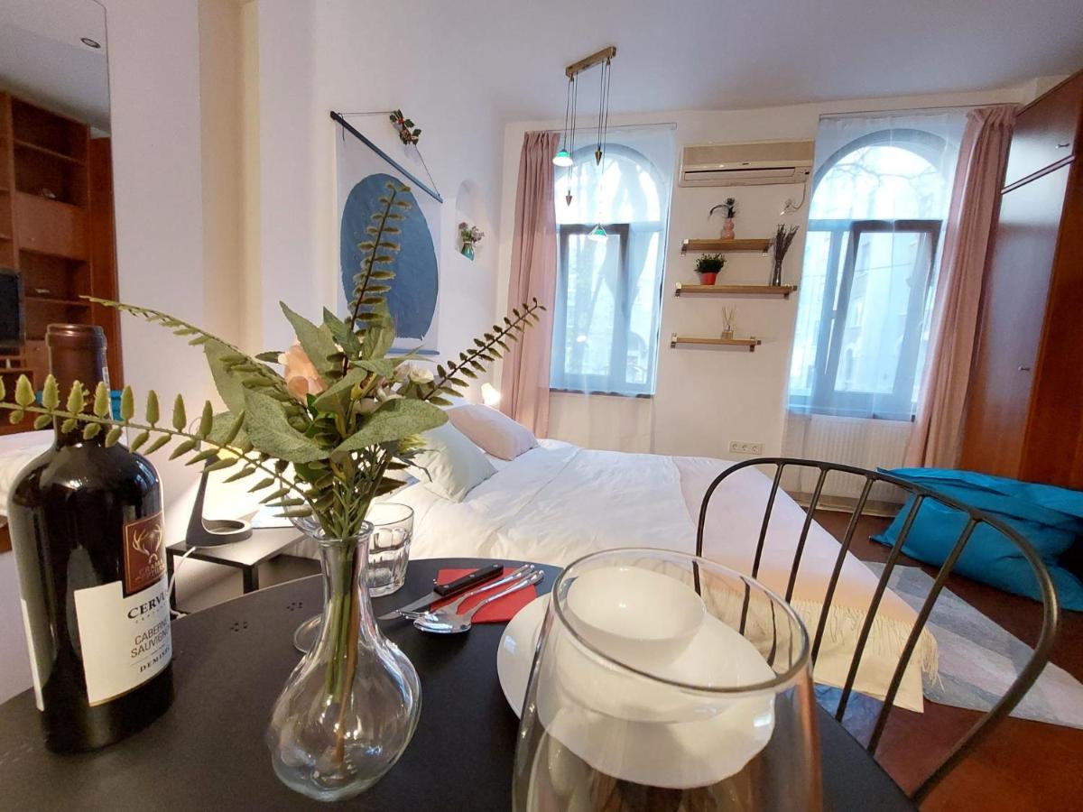 Sweet Dreams Suites Cosy Studio Piata Romana Bukareszt Zewnętrze zdjęcie